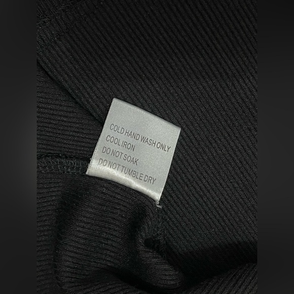 Princess Polly El Basico Cropped Ribbed Tee in Black Size 8 - Picture 9 of 9